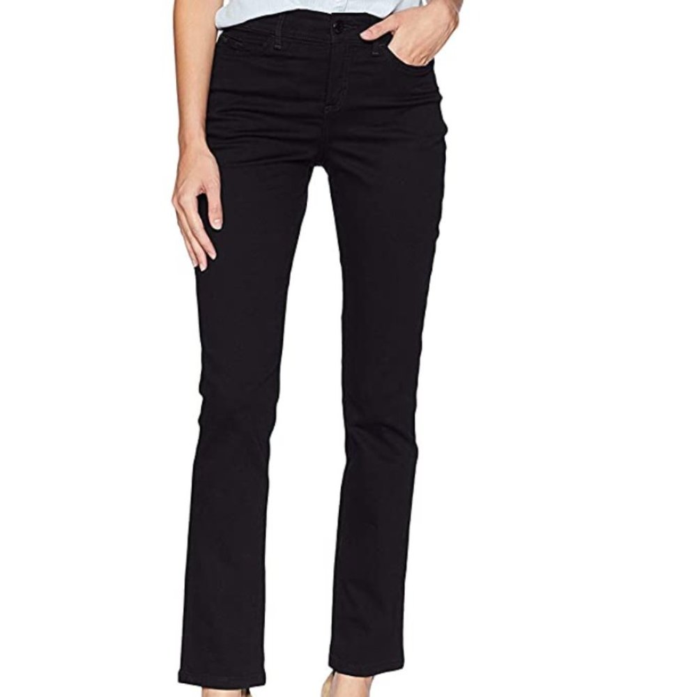 LEE Women's Flex Motion Regular Fit Straight jean